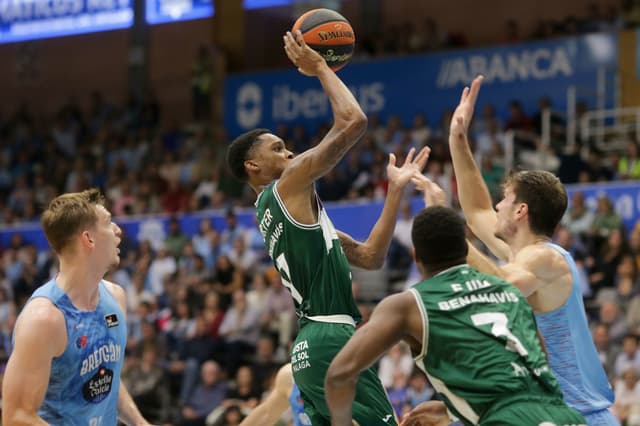 Crónica: R-Breogán-Unicaja (74-90)