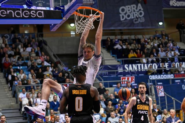 Monbus Obra.-B.Girona (85-79)