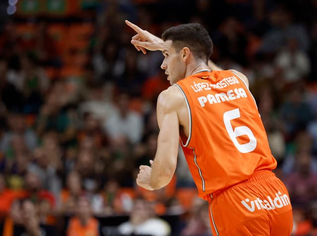 Xabi López-Arostegui, 200 partidos