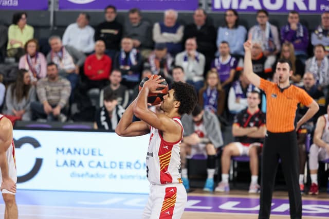 Mark Smith: 14 de 14 tiros libres