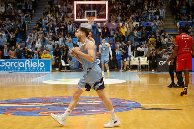 Río Breogán-Coviran (85-79)