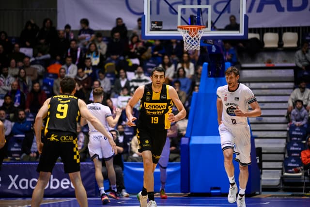 Monbus Obra 86 - Lenovo Tfe 97