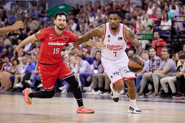 Coviran Granada 81 - Valencia B. 88