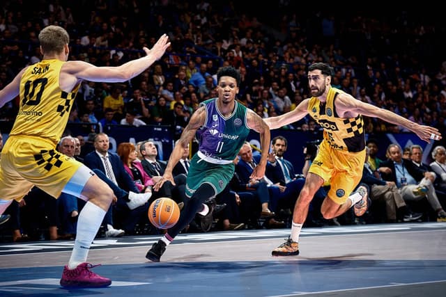 Felicitación al Unicaja