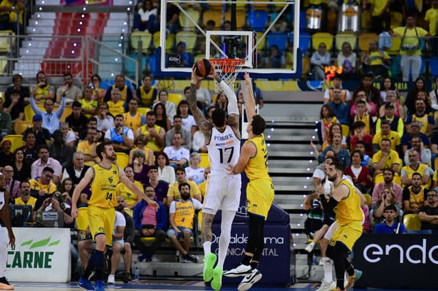 Dreamland GC 71 - Real Madrid 73