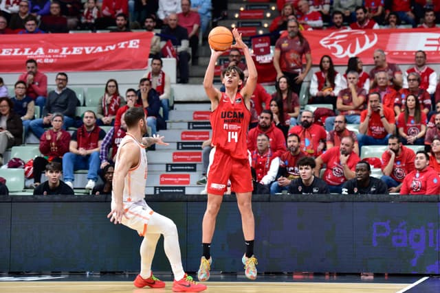 Neves, debutante récord del UCAM