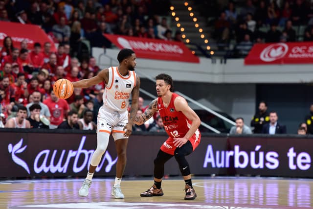 UCAM Murcia-Valencia Basket (88-96)