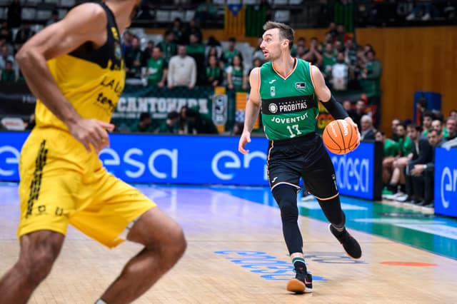 Sam Dekker, un mes más en la Penya