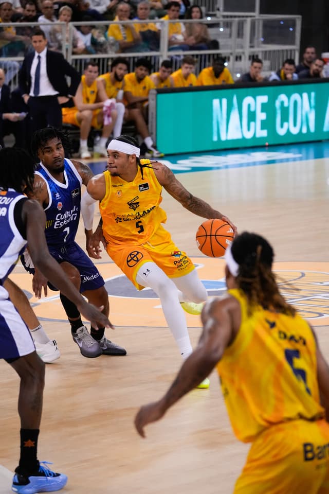 Crónica: Dreamland-Valencia (97-94)