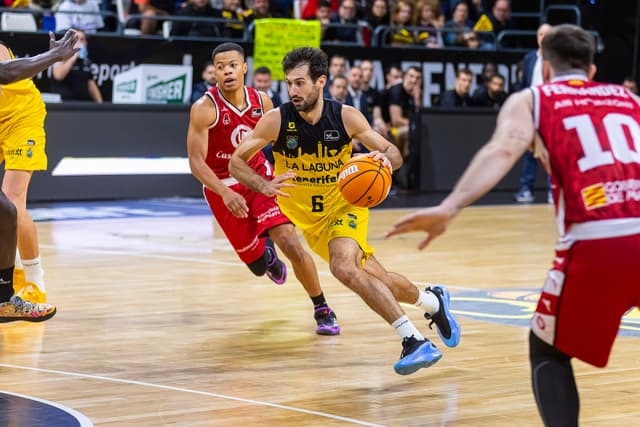 La Laguna Tfe 106-Casademont Zgz 97