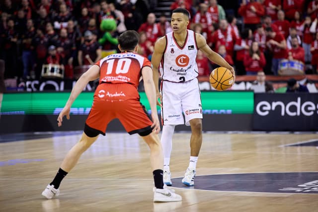 Bell-Haynes: 4ª asistente maño