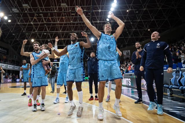 MoraBanc And.-Valencia BC (86-84)