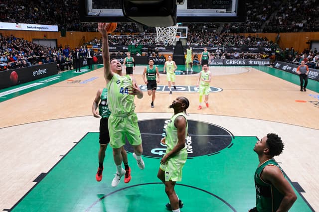 Joventut Badalona 86 - Barça 93