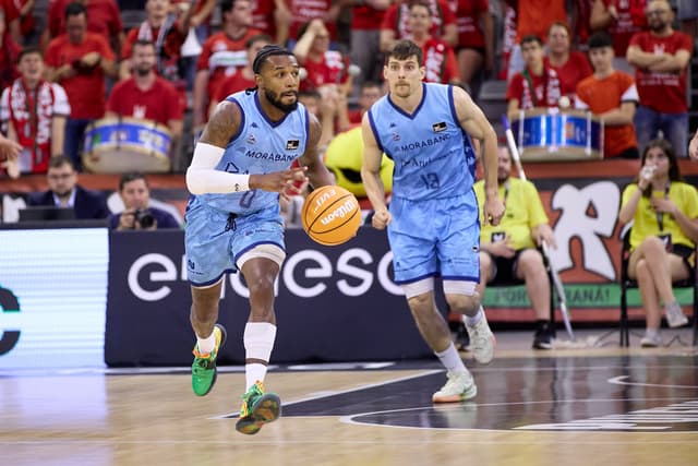 Coviran Granada-MoraBanc (77-89)