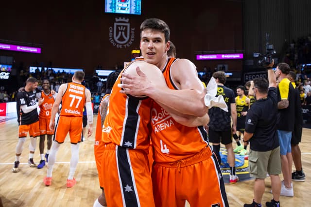 La Laguna Tfe 87 - Valencia B 94