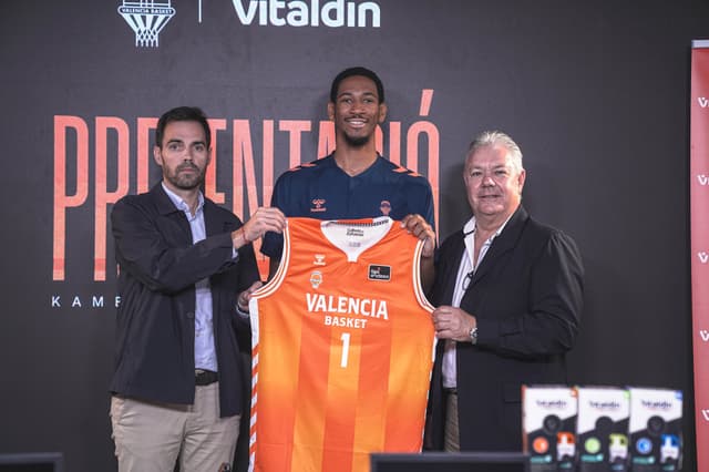Kameron Taylor, presentado 