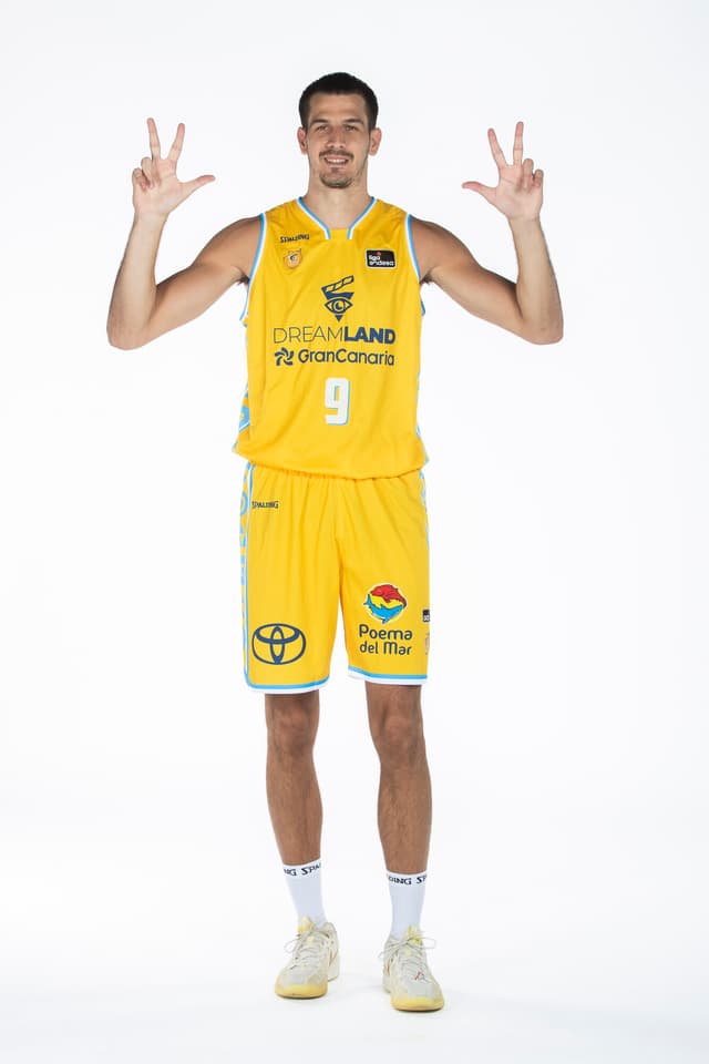 Brussino, 4º canario en valoración