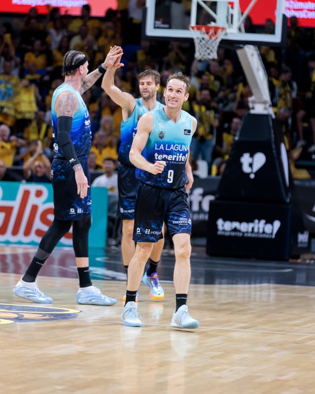 La Laguna Tfe: Equipo de memoria