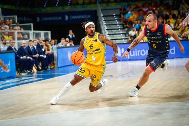 Dreamland GC 102 - MoraBanc And. 85