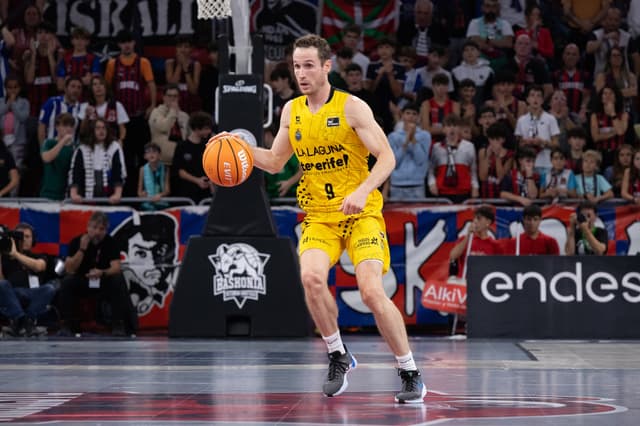 Huertas: 16+6+12 en Vitoria