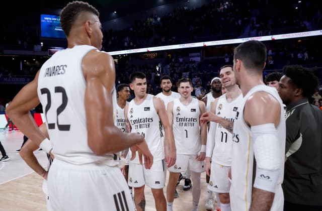 Real Madrid 82 - Surne BB 70