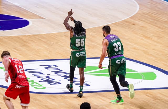 Unicaja-BAXI Manresa (105-82)