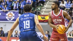 David DeJulius en la lucha por el MVP de marzo de la acb