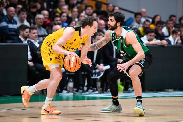 Líderes de la 1ª vuelta 2025-26