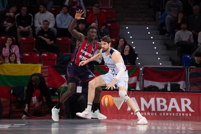 Tomic, 200 partidos con la Penya
