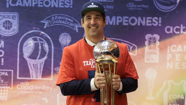 Pablo Pin renueva como entrenador ayudante