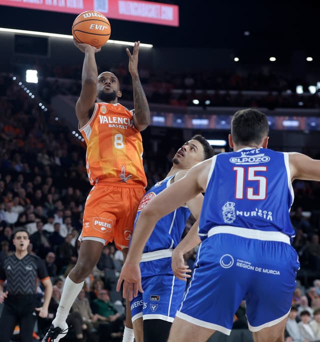 Valencia BC-UAM Murcia (110-84)