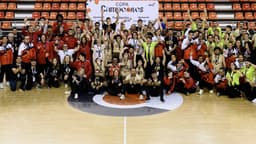 Foto familia Copa Campeones Manresa 2025