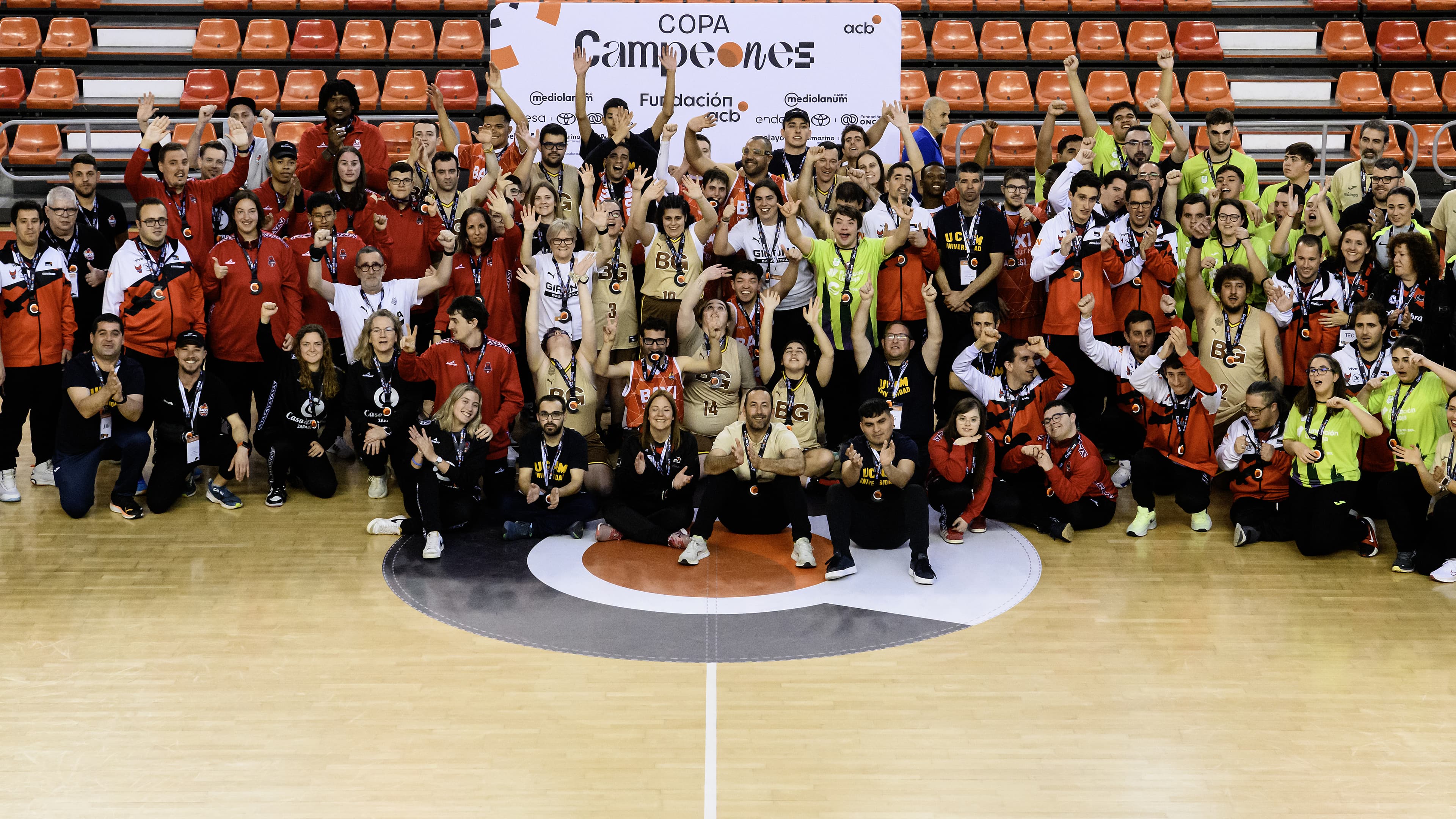 Foto familia Copa Campeones Manresa 2025