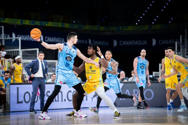 Dreamland GC 75 - Río Breogán 83