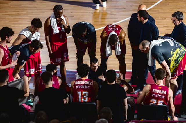 Hiopos Lleida regresa a la senda de la victoria (103-101)