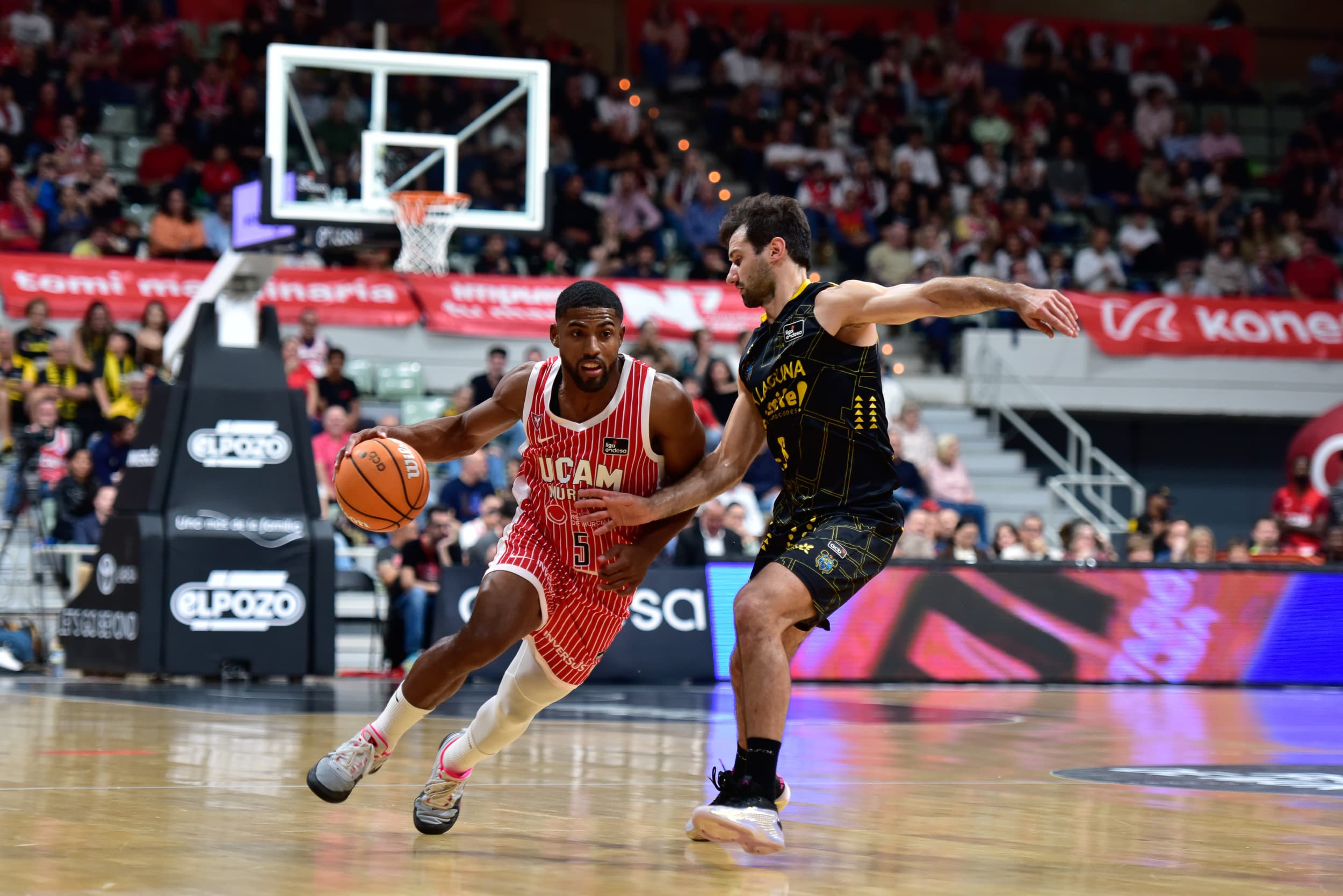 David DeJulius frente a Bruno Fitipaldo