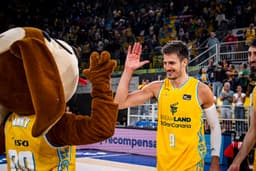 Nico Brussino volvió a jugar un gran papel en el SuperManager acb