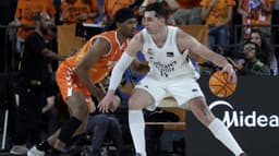 Hezonja postea ante Kam Taylor.