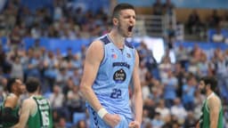 Danko Brankovic celebra la canasta