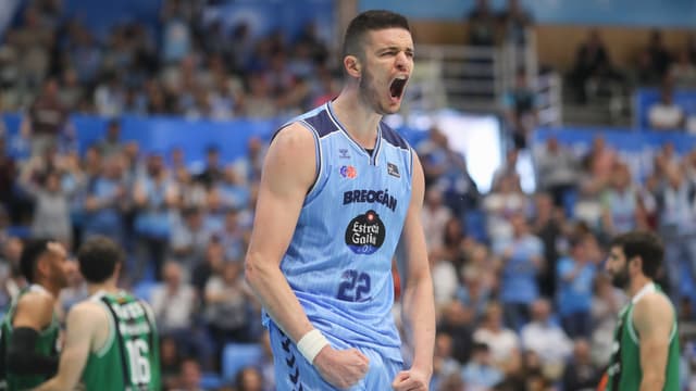 Danko Brankovic, renovado en el Río Breogán