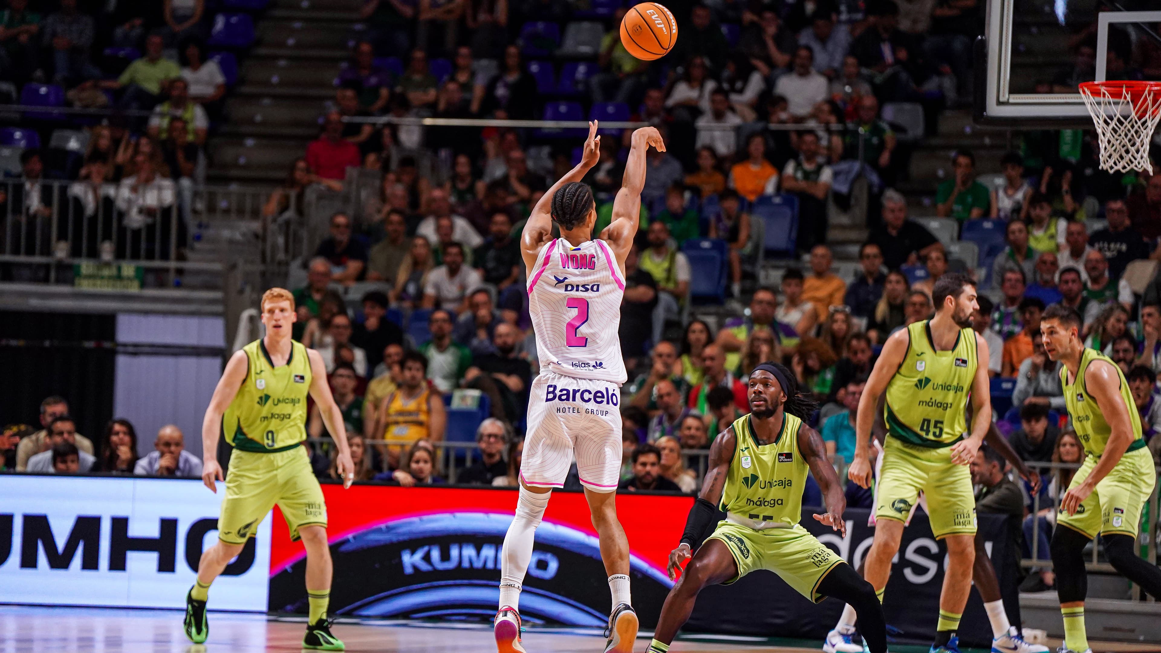 Triple de Isaiah Wong