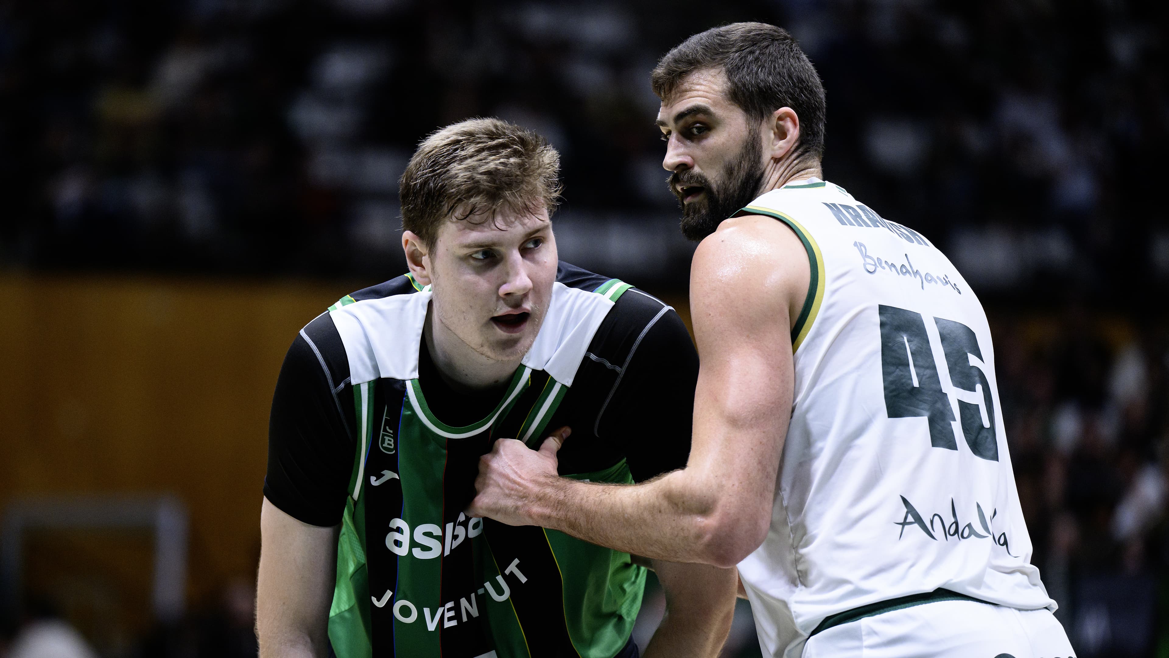 Lance de juego del partido entre Asisa Joventut - Unicaja de la Jornada 29