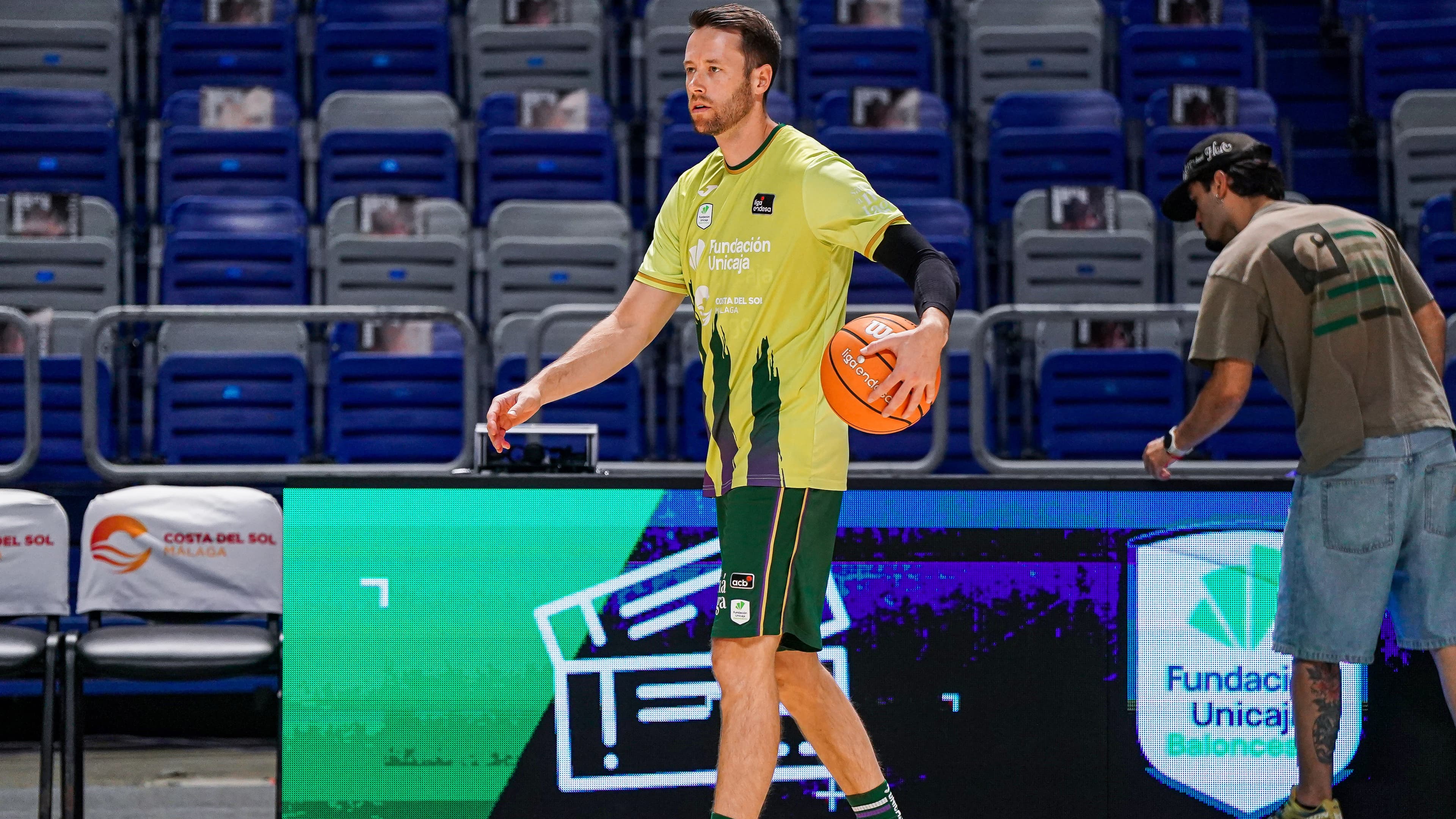 Tyler Kalinoski, en el calentamiento