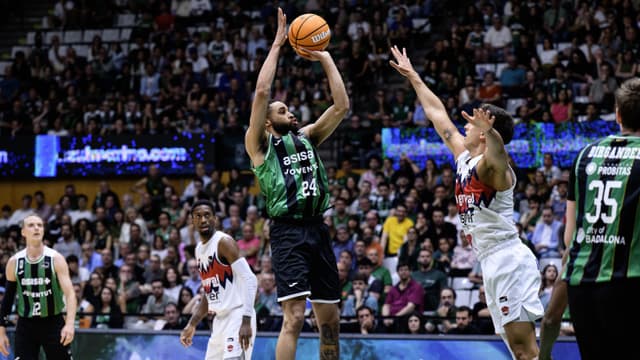 Cameron Hunt, 3ª mejor marca triplista verdinegra en Playoff