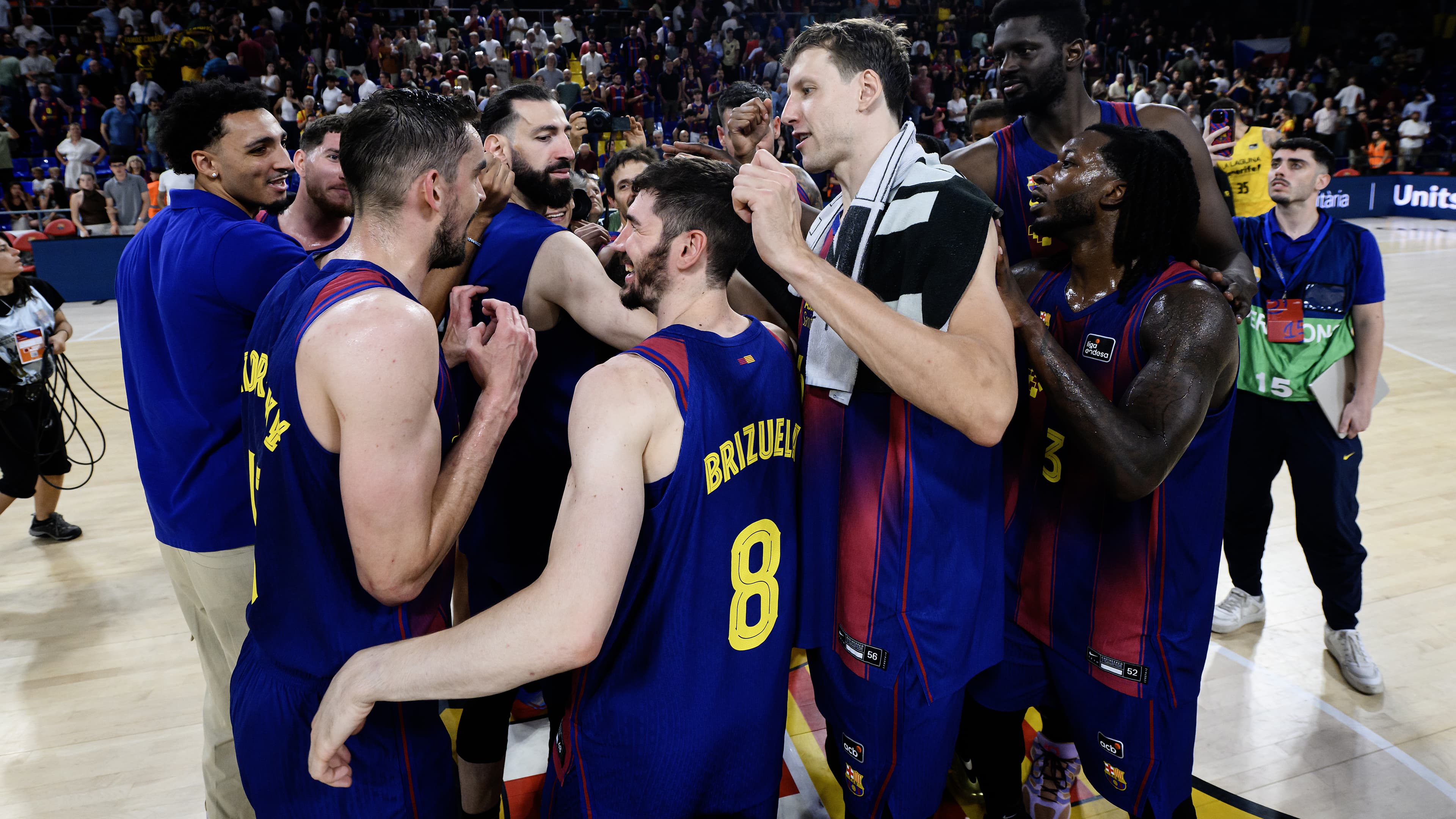 El Barça celebra una victoria histórica