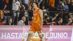 Jaime Pradilla celebra una de las acciones de su equipo.
