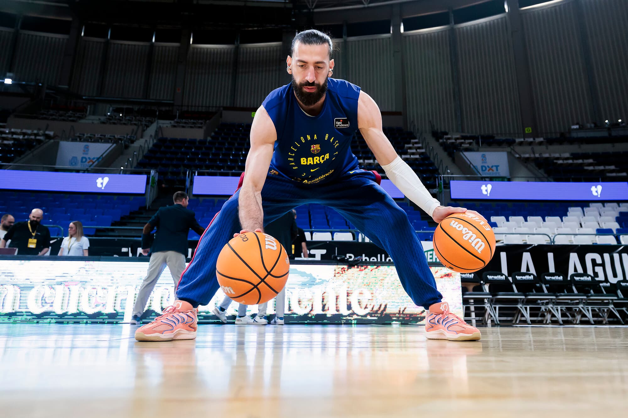 Toko Shengelia, durante el calentamiento