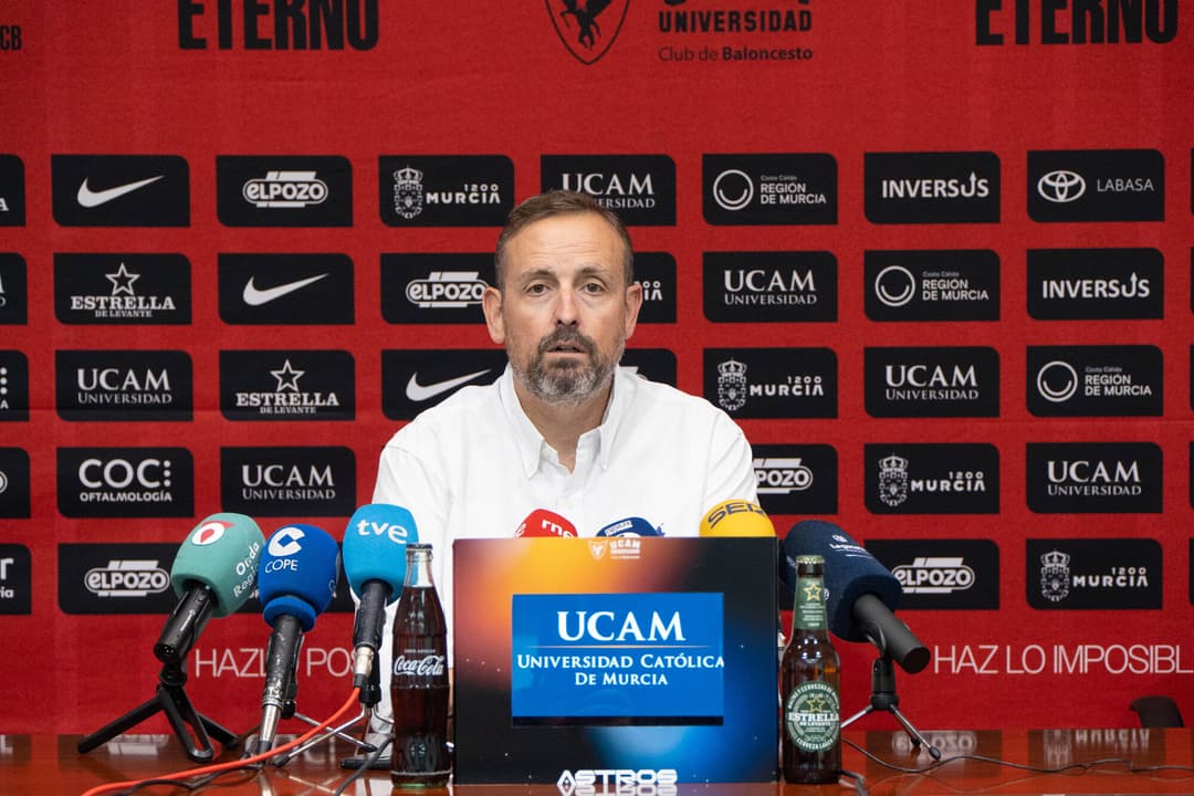 Alejandro Gómez en rueda de prensa