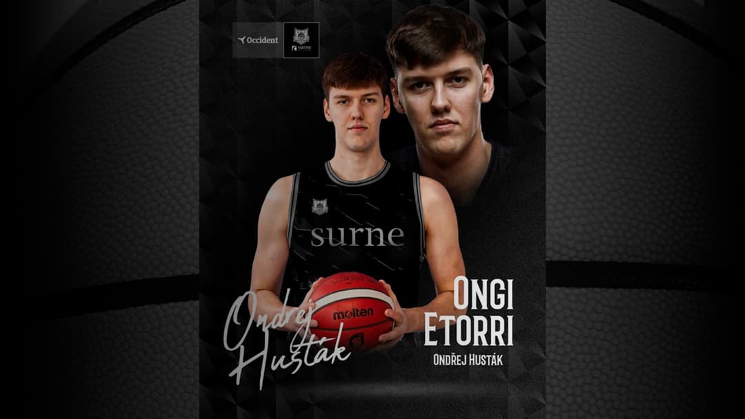 El internacional checo Ondřej Husták firma con Surne Bilbao