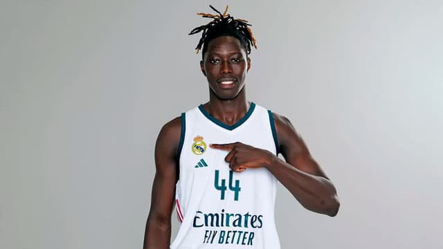 Eli John Ndiaye firma por el Real Madrid para las próximas dos temporadas